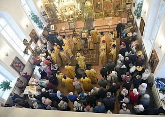 Наш храм отметил юбилейные торжества архиерейской Божественной литургией 