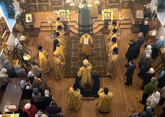 Наш храм отметил престольный праздник Божественной литургией архиерейским чином