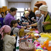 На благотворительной ярмарке собрали средства на приходские социальные проекты и адресную помощь нуждающимся