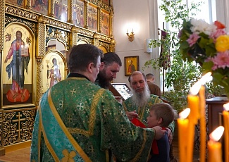 Духовенство и прихожане нашего храма торжественно отметили День Святой Троицы 