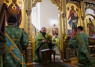 Духовенство и прихожане нашего храма торжественно отметили День Святой Троицы 