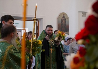 Духовенство и прихожане нашего храма торжественно отметили День Святой Троицы 