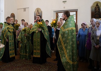 Духовенство и прихожане нашего храма торжественно отметили День Святой Троицы 