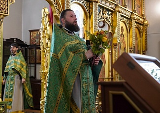 Духовенство и прихожане нашего храма торжественно отметили День Святой Троицы 