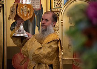 Святой князь Александр Невский собрал в нашем храме сонм духовенства и любящих его христиан