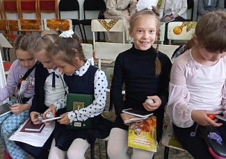 Около 50 томских школьников стали участниками секции Кирилло-Мефодиевских чтений, организованной нашим приходом