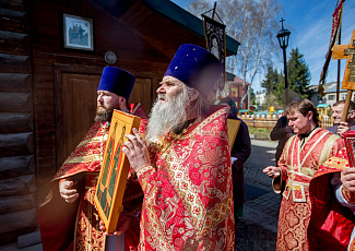Настоятель нашего храма разделил радость  с приходом Борисоглебского храма накануне престольного торжества