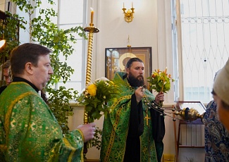 Духовенство и прихожане нашего храма торжественно отметили День Святой Троицы 