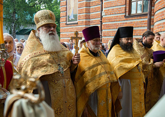 Настоятель и прихожане нашего храма приняли участие в престольных торжествах Петропавловского собора 