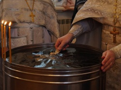 В Крещенский сочельник в нашем храме был совершен чин великого освящения воды