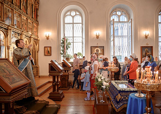 Духовенство и прихожане Александро-Невского храма молитвенно почтили Божию Матерь в праздник Ее Успения
